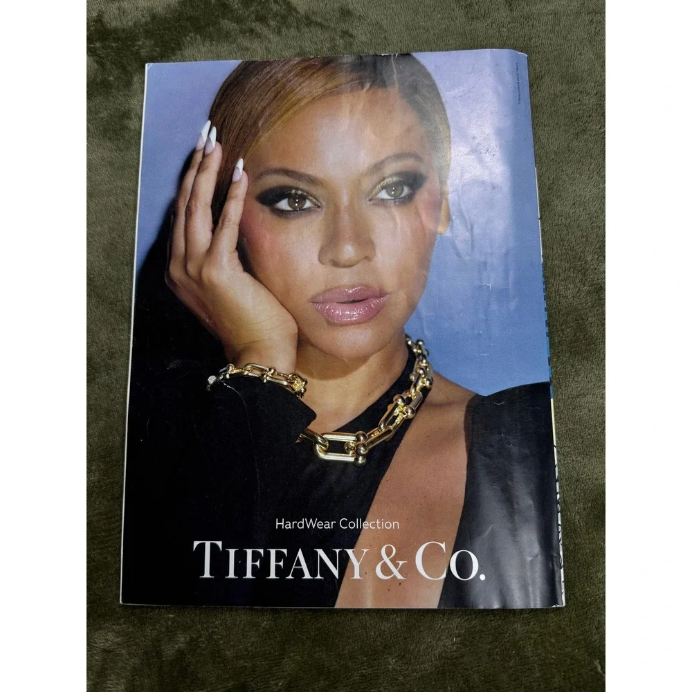 The New Yorker Magazine Nov 28 2022 Birgit Schossow Great Wave Beyonce Tiffany‎